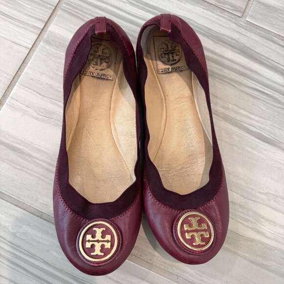Tory Burch Caroline Leather Gold Logo Ballet Flats Minimalist Preppy Dark Plum 8 - Picture 8 of 8